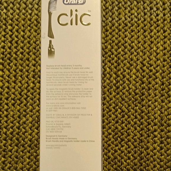 Manual toothbrush - Picture 1 of 3